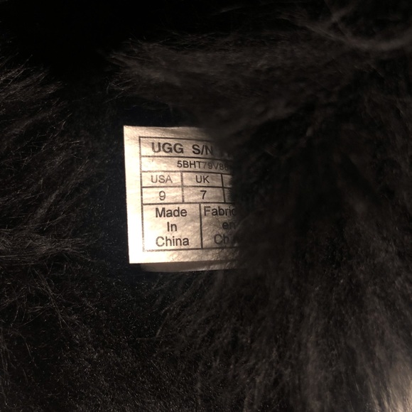 UGG Fuzzalicious 9 - Picture 10 of 11